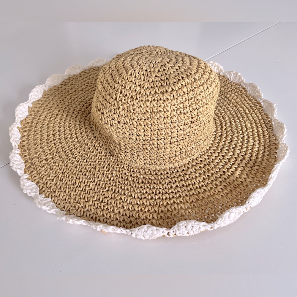 VINEYARD VINES | white scallop edge | Floppy Hat